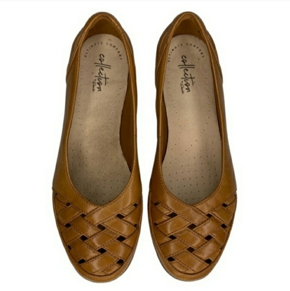 Collection by Clarks Gracelin Maze Tan Flats Size 7.5 - Picture 2 of 2
